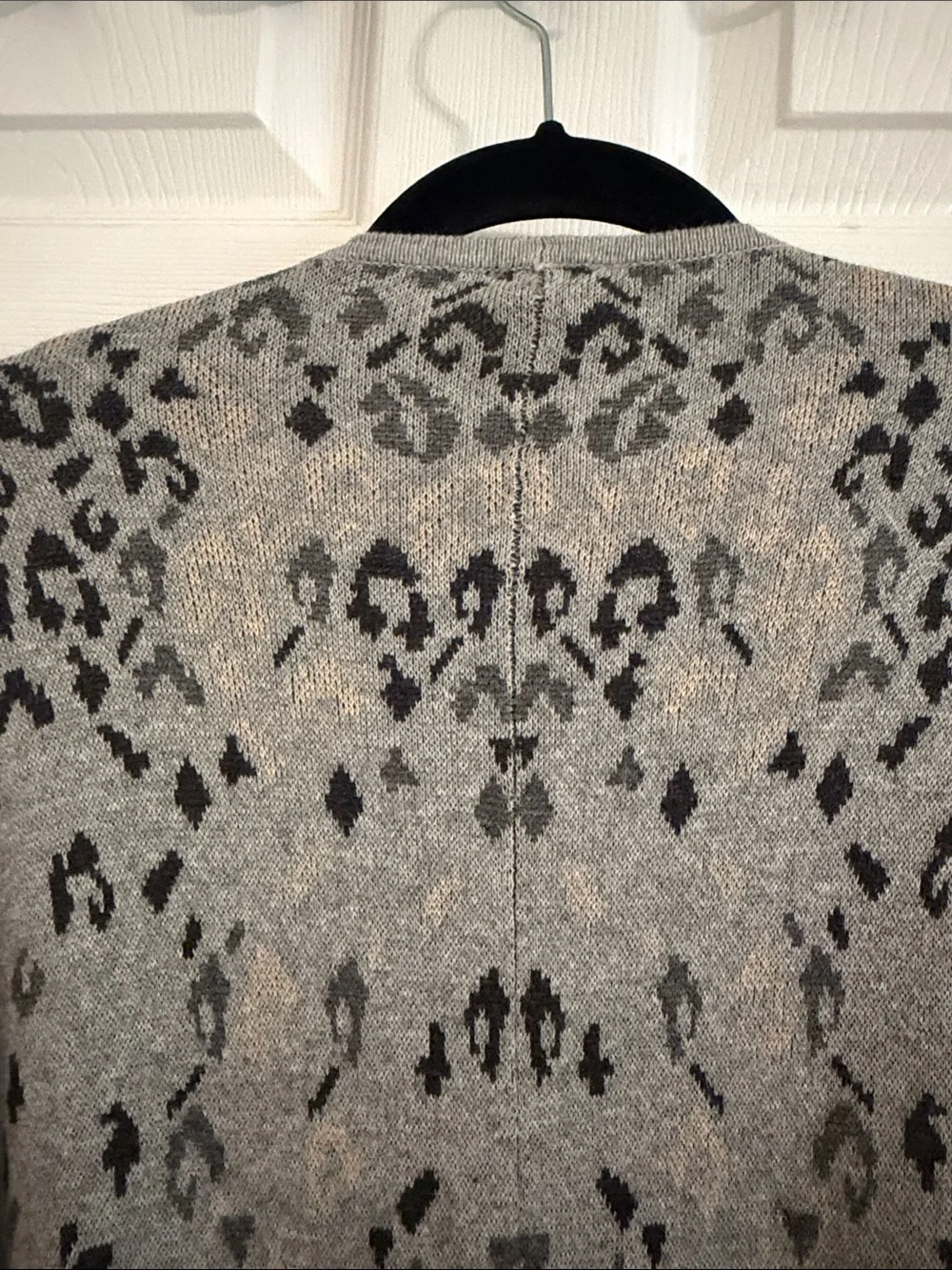 CABI Neutral Grey Cozy Chic GiGi Animal Print Knit Layering Wrap One Size